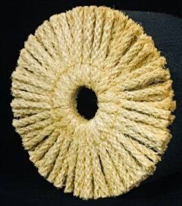 DISCO SISAL CUERDA MINI IMPREGNACION II AMARILLA Ø150 mm X 25 mm COSIDO CON ARILLO